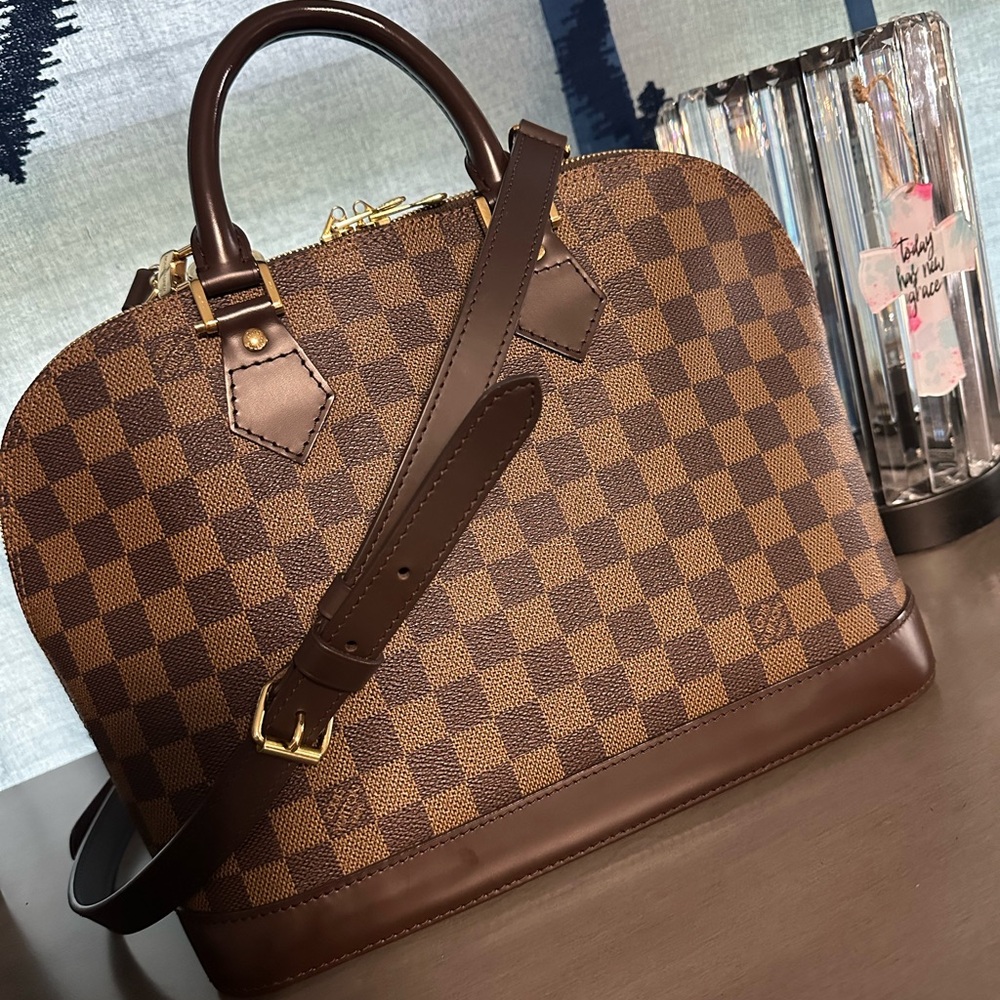 Louis Vuitton Alma Damier PM